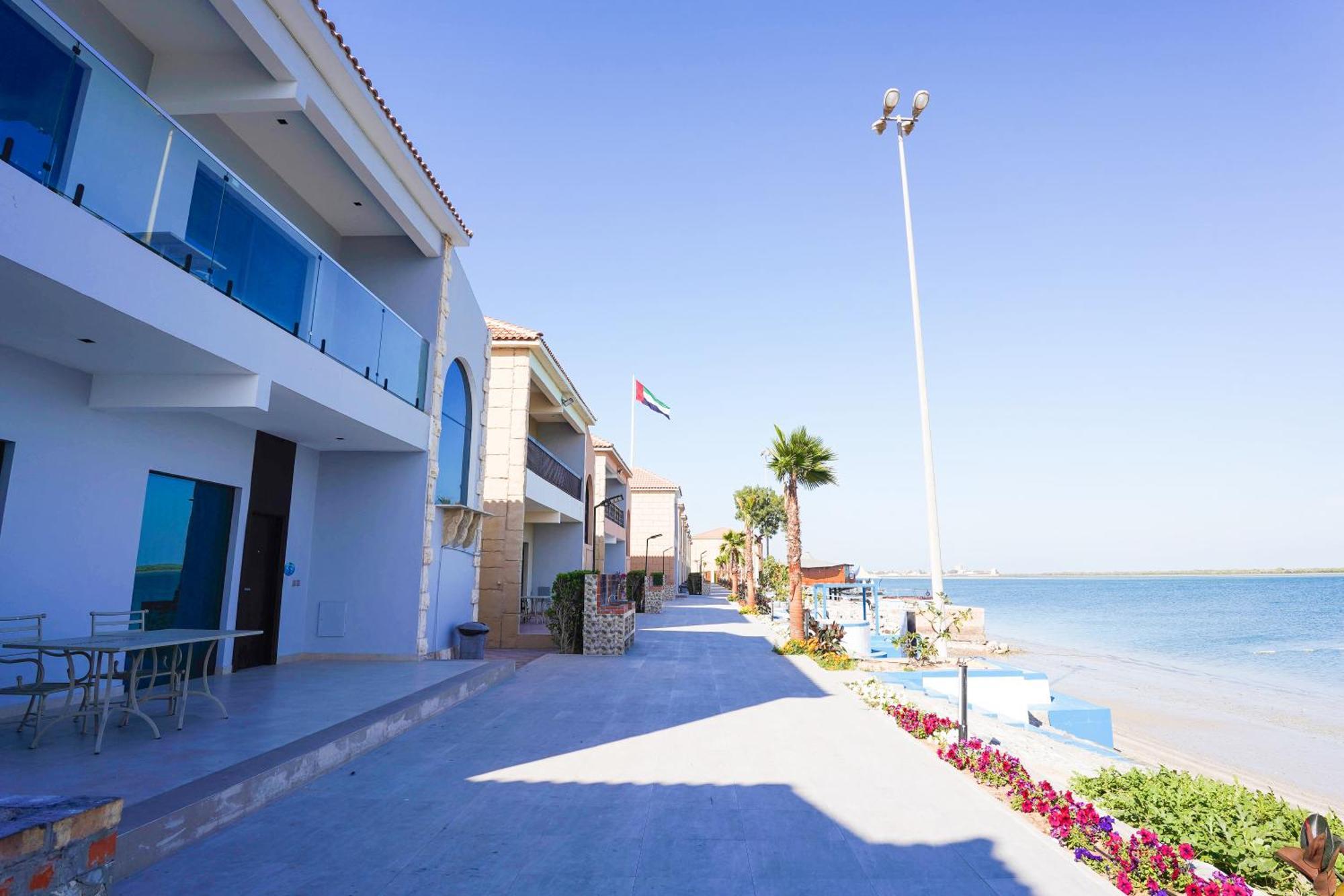 Palma Beach Resort & Spa Umm al-Quwain Exterior photo